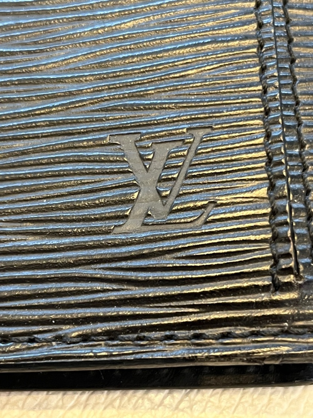Louis Vuitton Black Epi Leather Wristlet Clutch with Gold Hardware - Picture 3 of 5